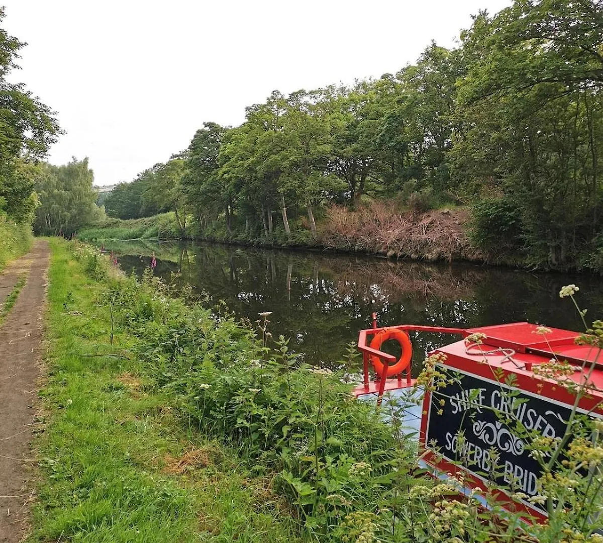 Cosy Home With Garden And Parking, Yorkshire Fox Retreat Mirfield Verenigd Koninkrijk