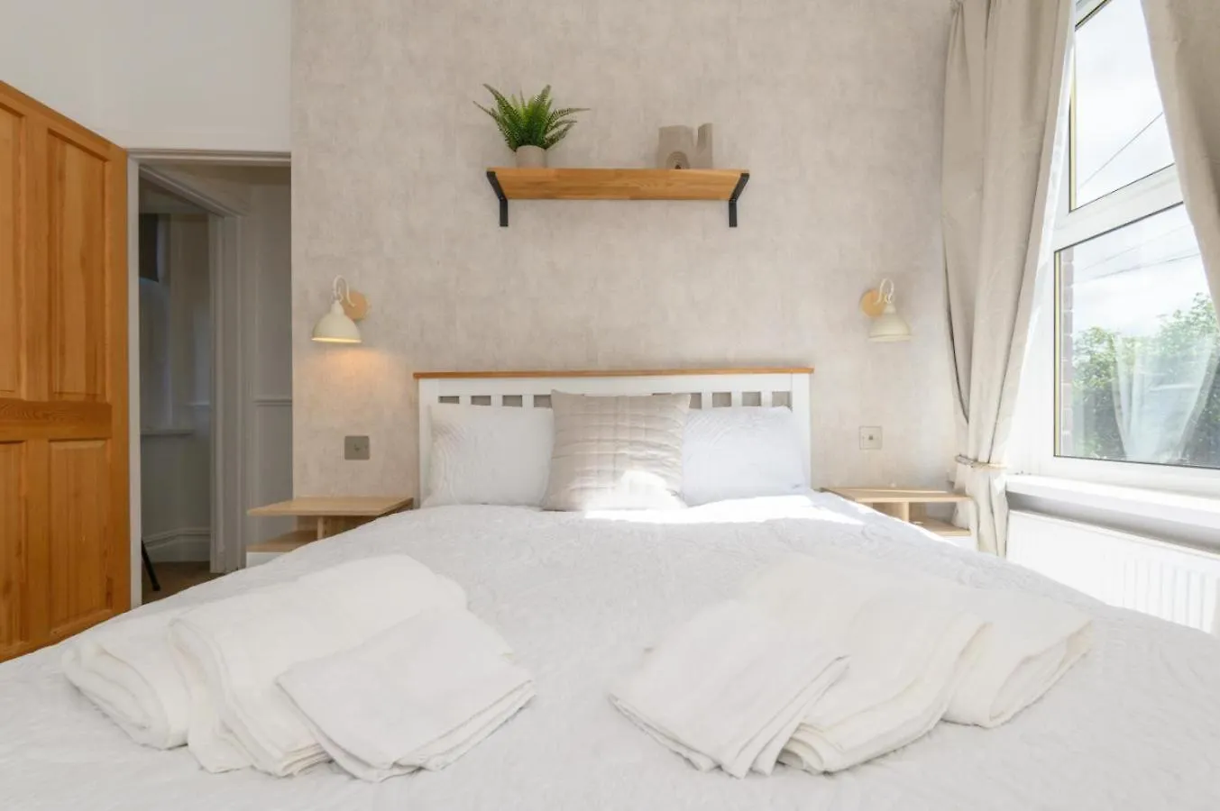 Cosy Home With Garden And Parking, Yorkshire Fox Retreat Mirfield 0*,  Verenigd Koninkrijk