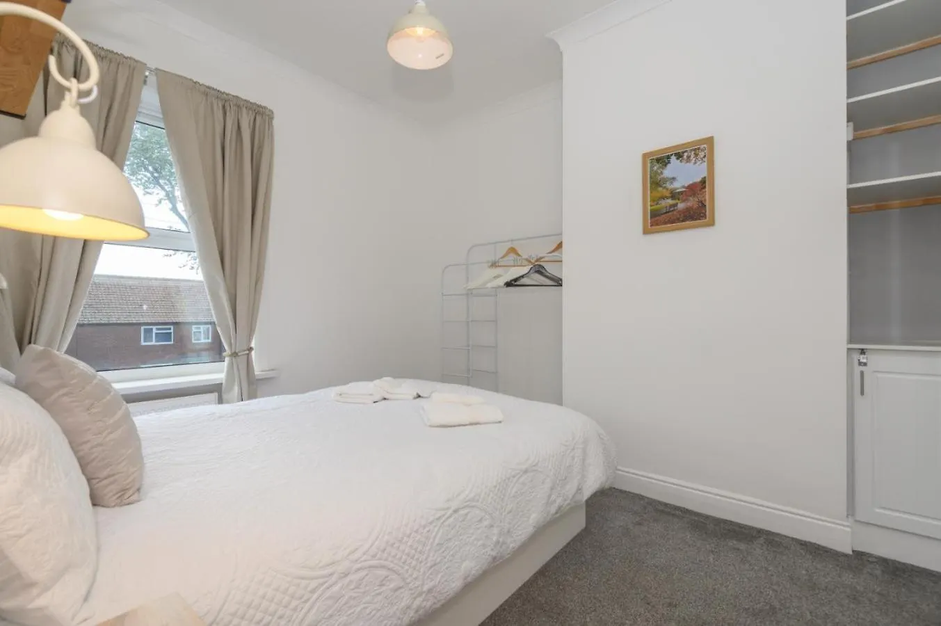 Cosy Home With Garden And Parking, Yorkshire Fox Retreat Mirfield Appartement